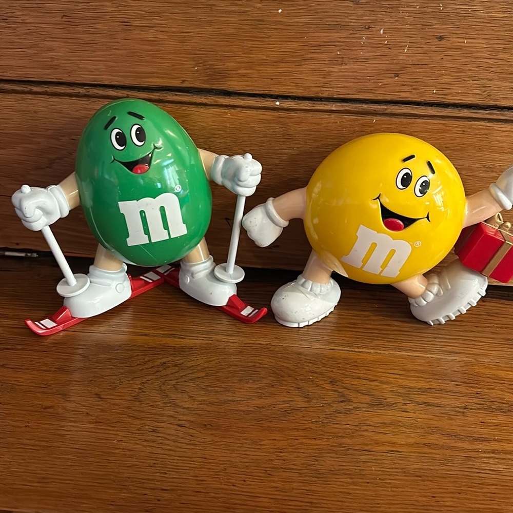2 x M&M’S Vintage Christmas Holiday Winter Candy Dispensers approx 7 inches tall